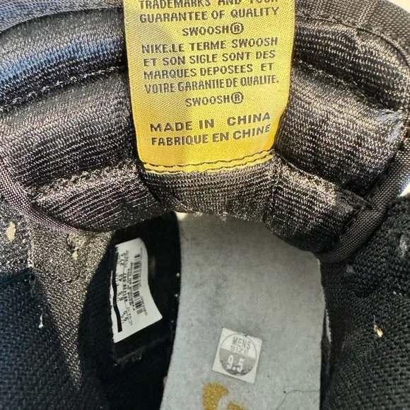 2018 Air Jordan 1 Retro High OG NRG
'Gold Toe' - Picture 8 of 8